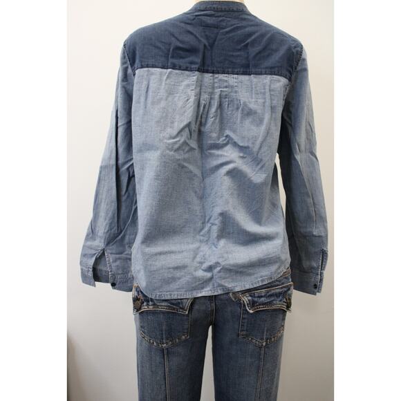 Lucky Brand Shirt Women's Size Medium Long Sleeve Chambray Colorblock Button Up - Picture 3 of 9